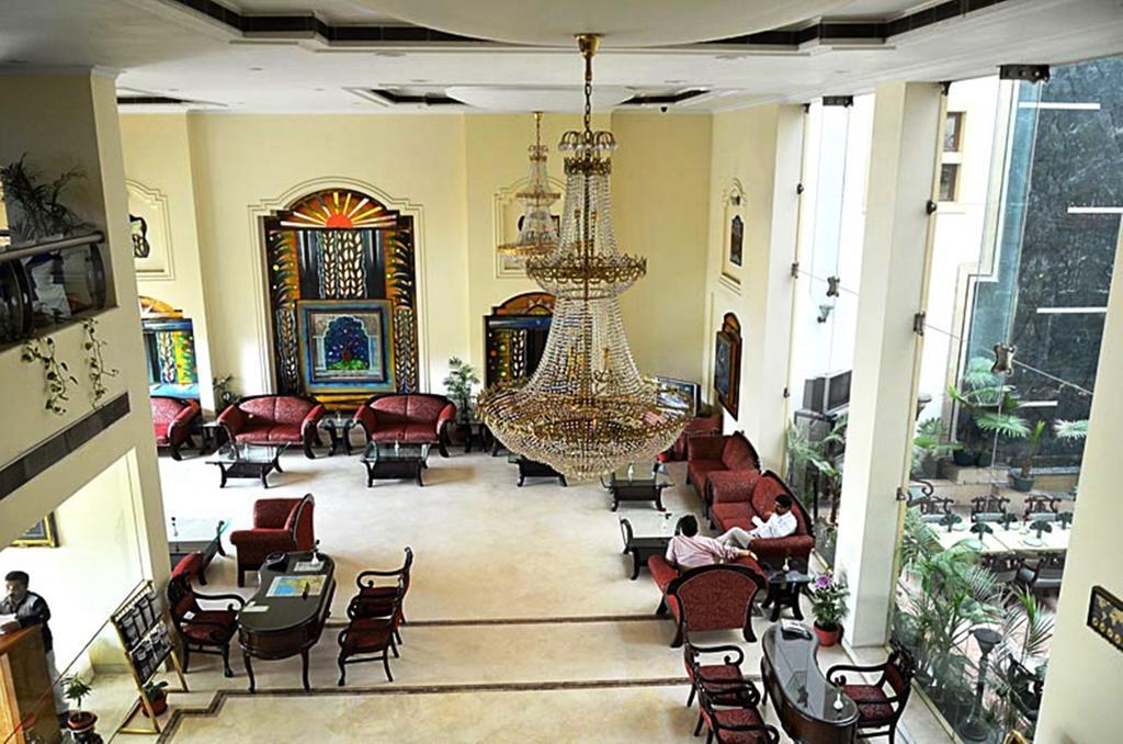 Hotel Meraden Grand Bénarès Extérieur photo