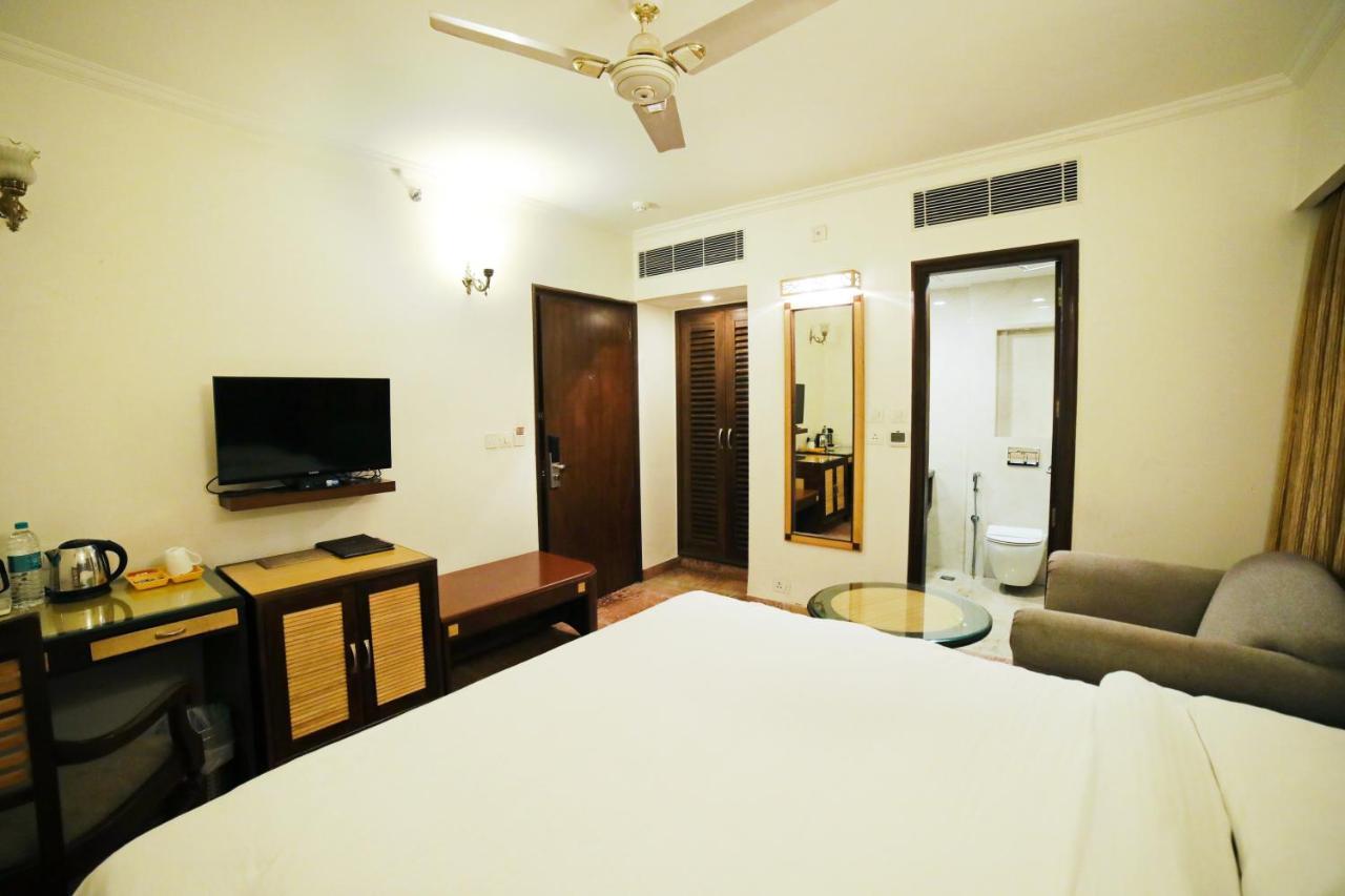 Hotel Meraden Grand Bénarès Extérieur photo