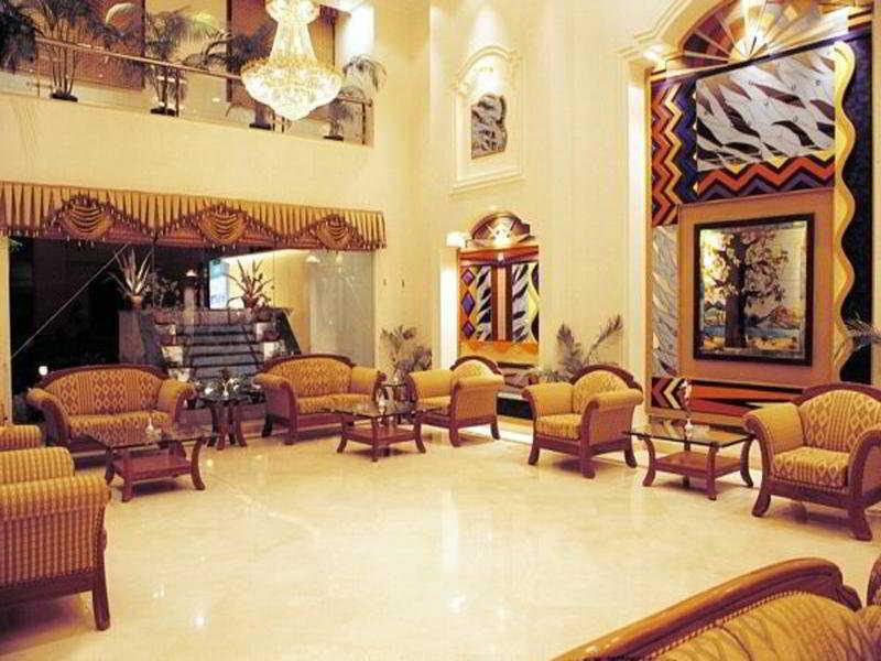 Hotel Meraden Grand Bénarès Extérieur photo