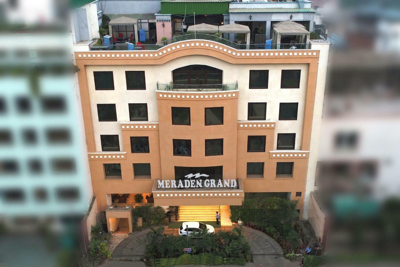 Hotel Meraden Grand Bénarès Extérieur photo